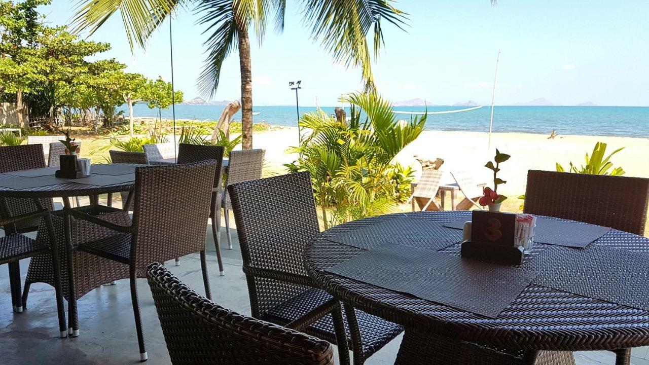 Luwansa Beach Hotel Лабуан-Бахо Экстерьер фото